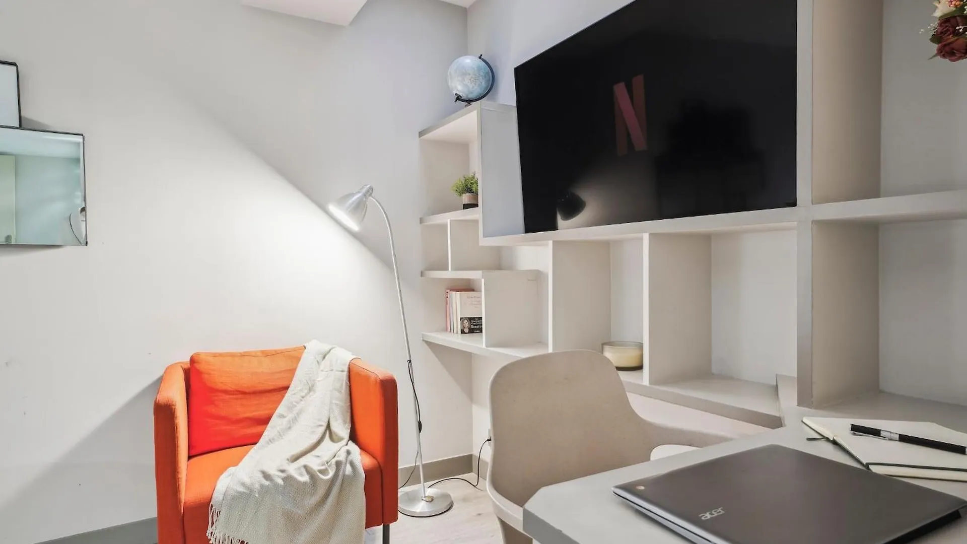 Eiffel Tower & Invalides - 1br - Cityapartmentstay Paris